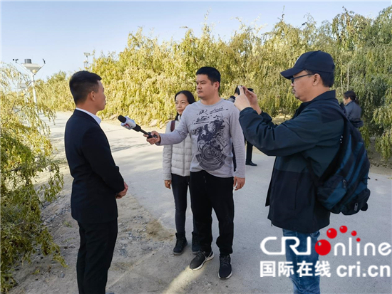 新疆乡村什么样？外国记者带你看_fororder_c6dbbb08350f46489724549d04d9e324