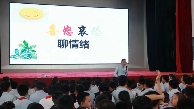 惠安：用心呵护 让“花朵”向阳而生