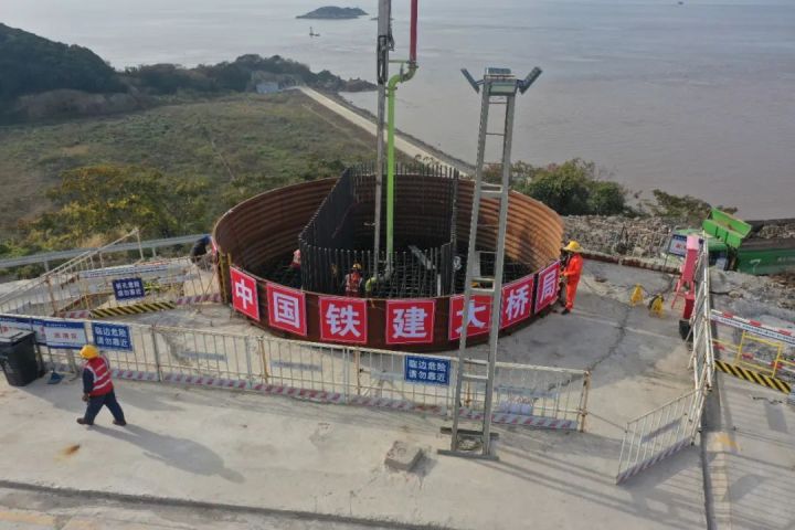 好消息传来！舟山这座世界级跨海桥梁又有新进展_fororder_1731601655234973696_720px