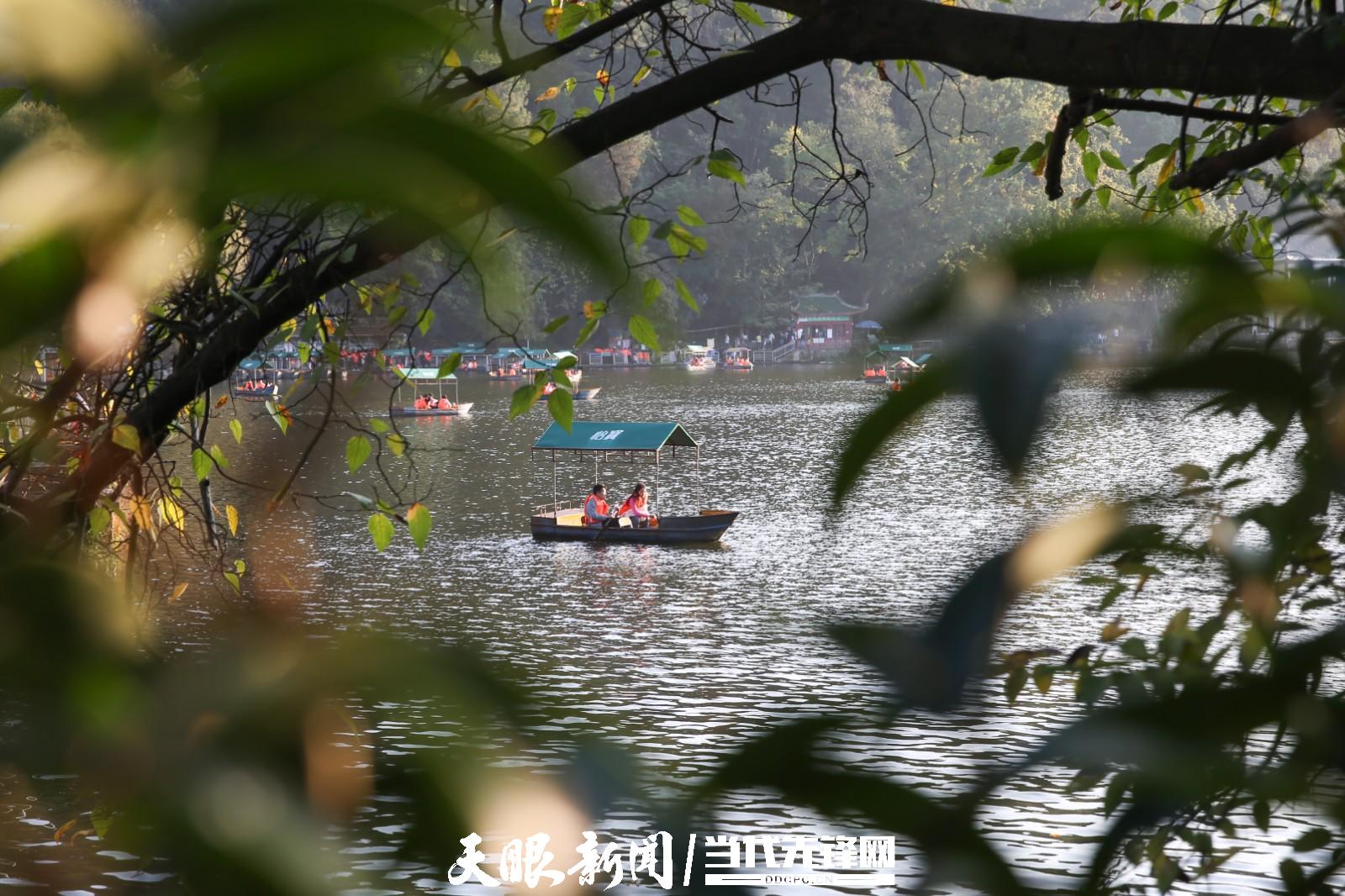 贵阳：踏秋赏景正当时
