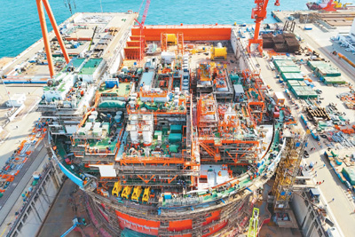 亚洲首艘新型“海上油气加工厂”主体完工