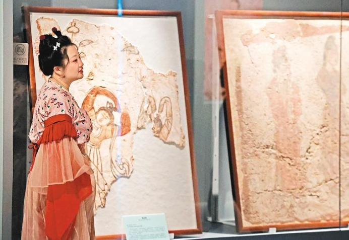 “华彩出尘 素壁生辉——陕西出土古代壁画展”举行_fororder_微信图片_20231110090332