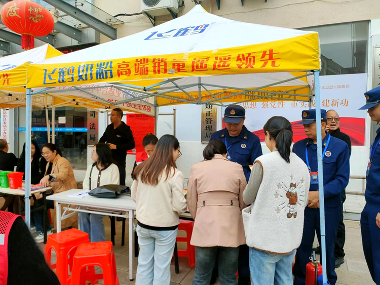 赣州宁都消防：“摆摊设点”送平安 助推“119”宣传月活动_fororder_62