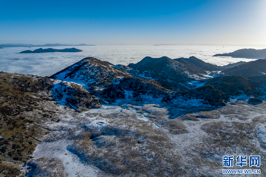 重庆巫溪：红池坝雪后云海