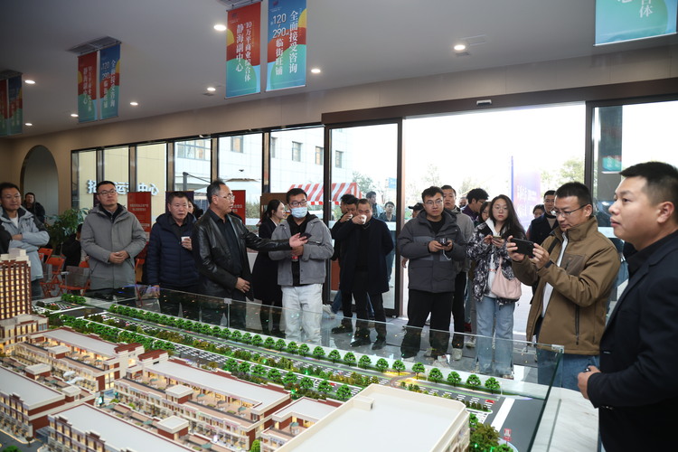 天津市商务局组织零售品牌商深入静海区考察调研_fororder_3