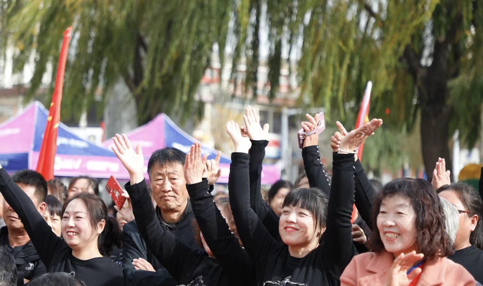 河北涞源：广场舞大赛 赛出文明健康新风尚_fororder_微信图片_20231108125916