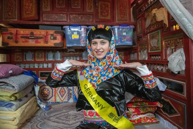 世界旅游小姐走进惠安：穿越600年古城 体验惠女风情_fororder_图片5