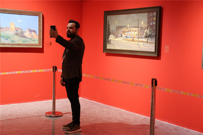 中国·中亚五国油画作品展在河南济源开幕_fororder_图片2