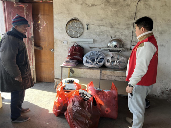 南通如皋市东陈镇人武部联合退役军人服务站走访慰问服务对象_fororder_图片2