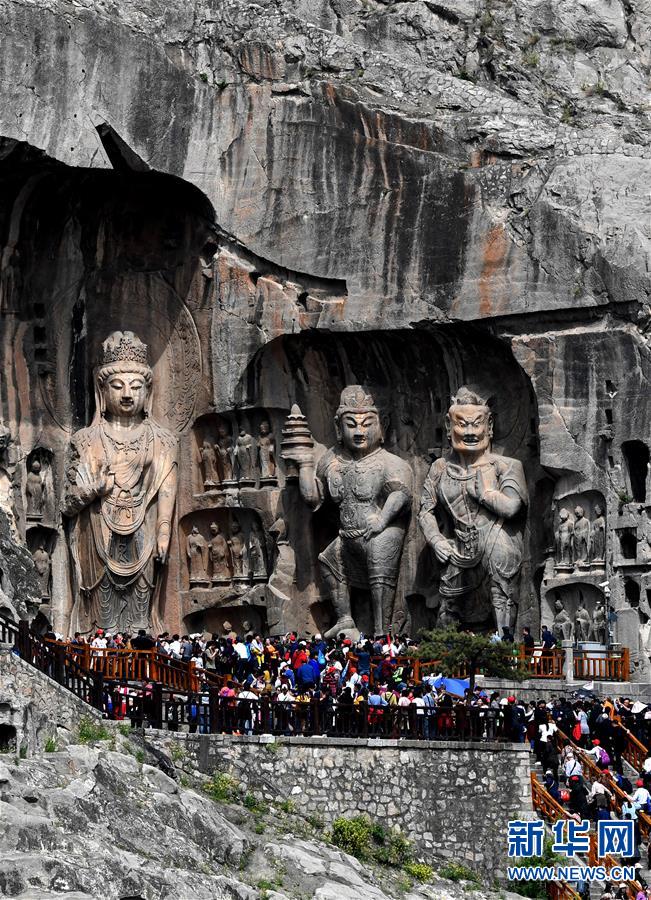 【焦点图-大图】【图说5】洛阳龙门石窟迎来旅游旺季