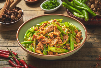 樟树辣椒炒肉：家常菜肴的地方诠释_fororder_辣椒