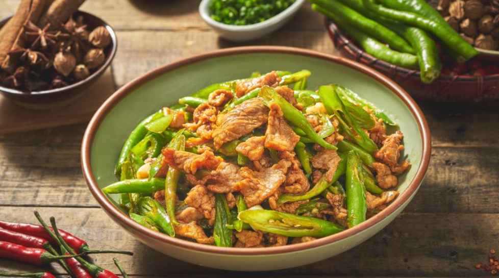 樟树辣椒炒肉：家常菜肴的地方诠释
