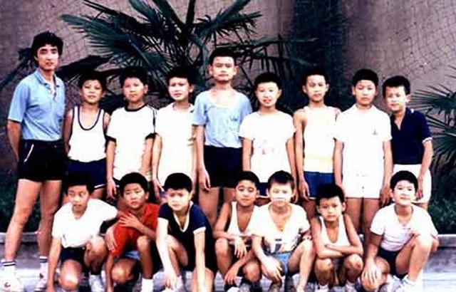 下一个姚明？14岁少年身高已达216