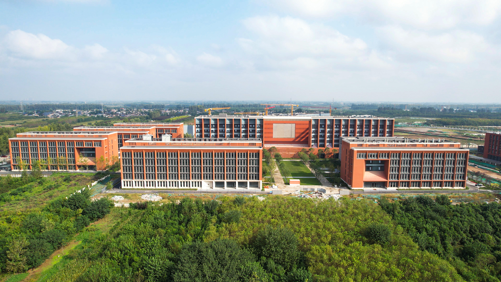 “双中心”核心区建设一周年 西安高新区亮出“成绩单”_fororder_图片2