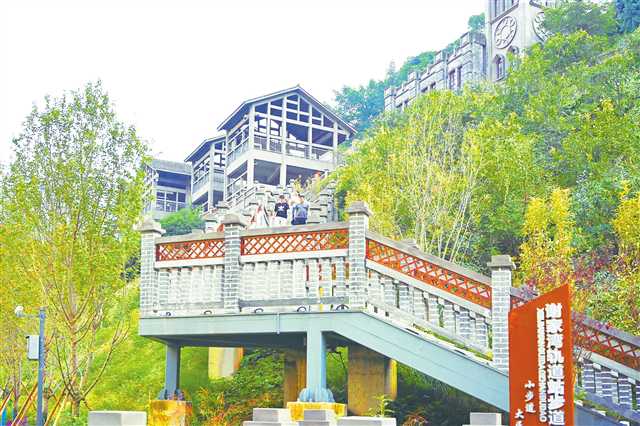 重庆中心城区完成60个轨道站步行便捷性提升项目