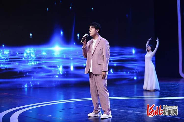 “靓青春·唱未来”河北省大学生焕彩新声 文化季——“鲜声夺人”校园歌手大赛圆满举办_fororder_4