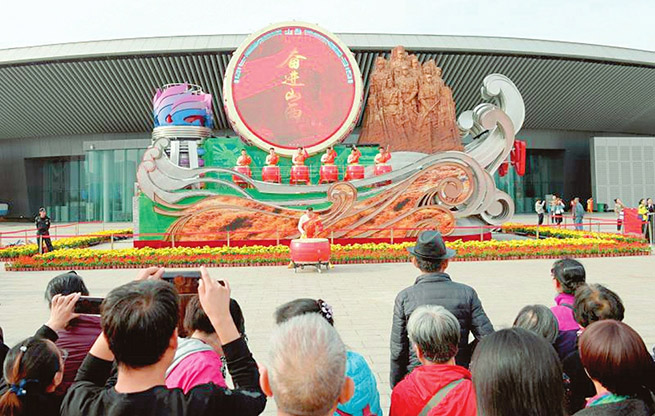 为“奋进山西”高歌起舞