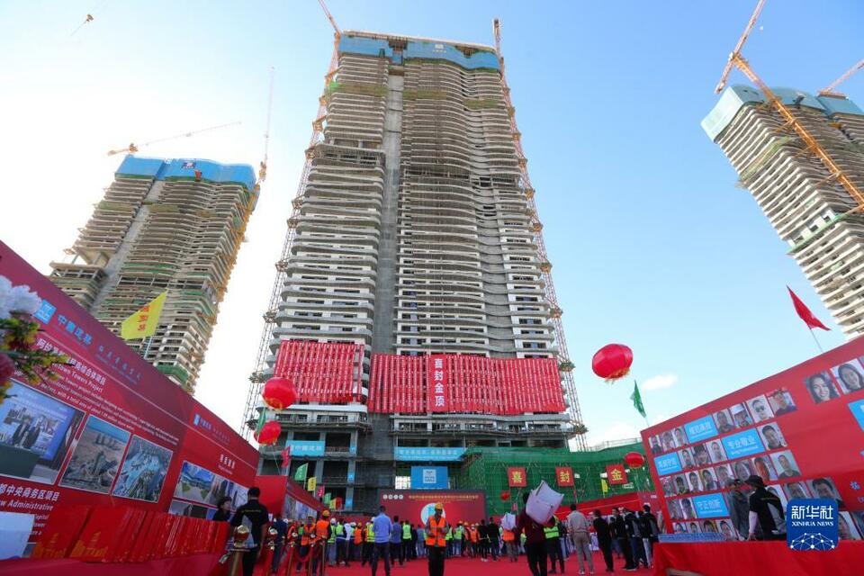 中企承建埃及阿拉曼新城超高综合体首个单体建筑封顶