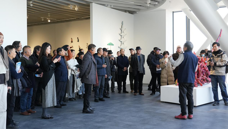 【原创】“以梦为马——于凡、魏青吉、刘文涛、臧坤坤”展览在青岛云上海天艺术中心开幕_fororder_图片1