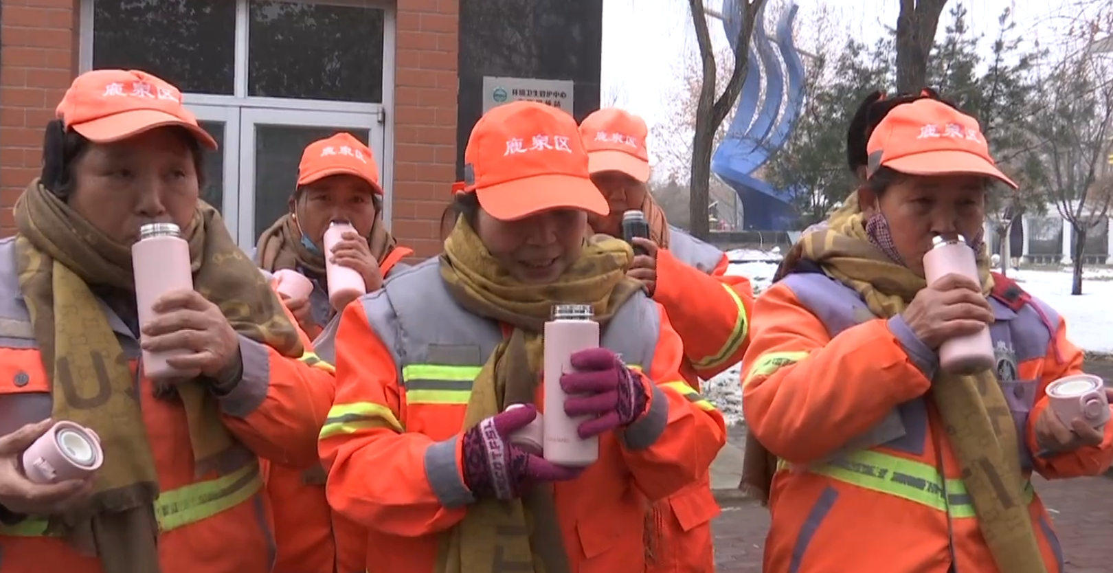 石家庄市鹿泉区：巾帼携手共御寒 情系一线暖人心_fororder_图片2