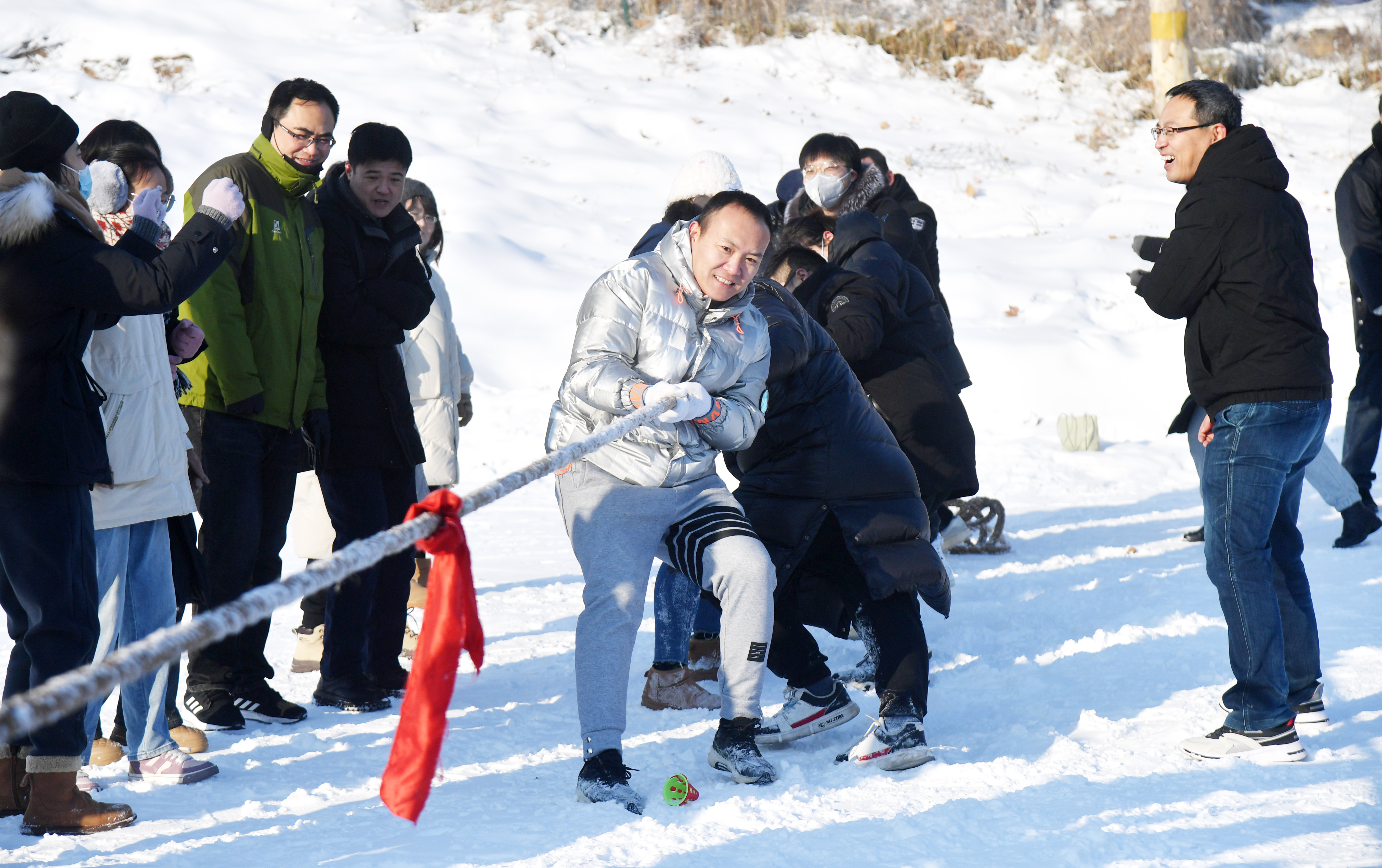 石家庄市新华区：普及冰雪运动 推动全民健身_fororder_微信图片_20231225142745