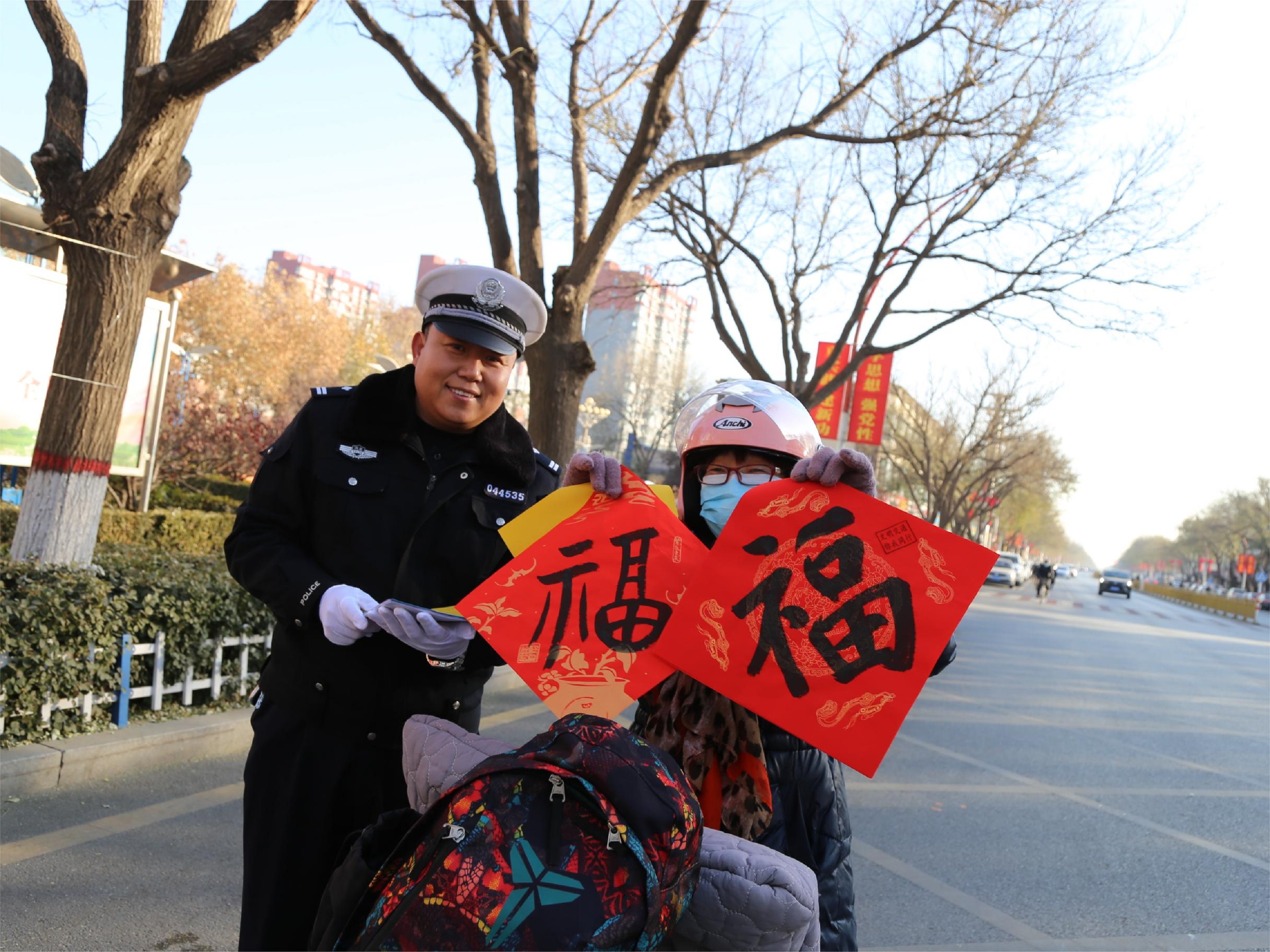 保定博野：开展“文明交通 你我同行”宣传活动_fororder_2.JPG