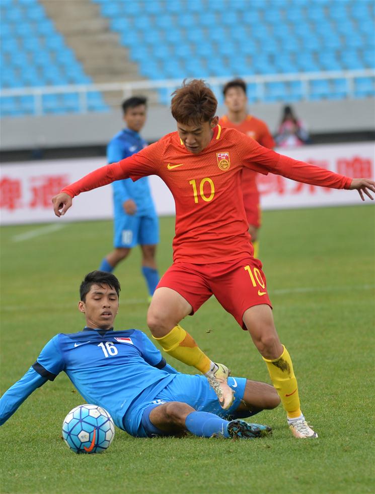 U22国际足球赛：中国胜新加坡