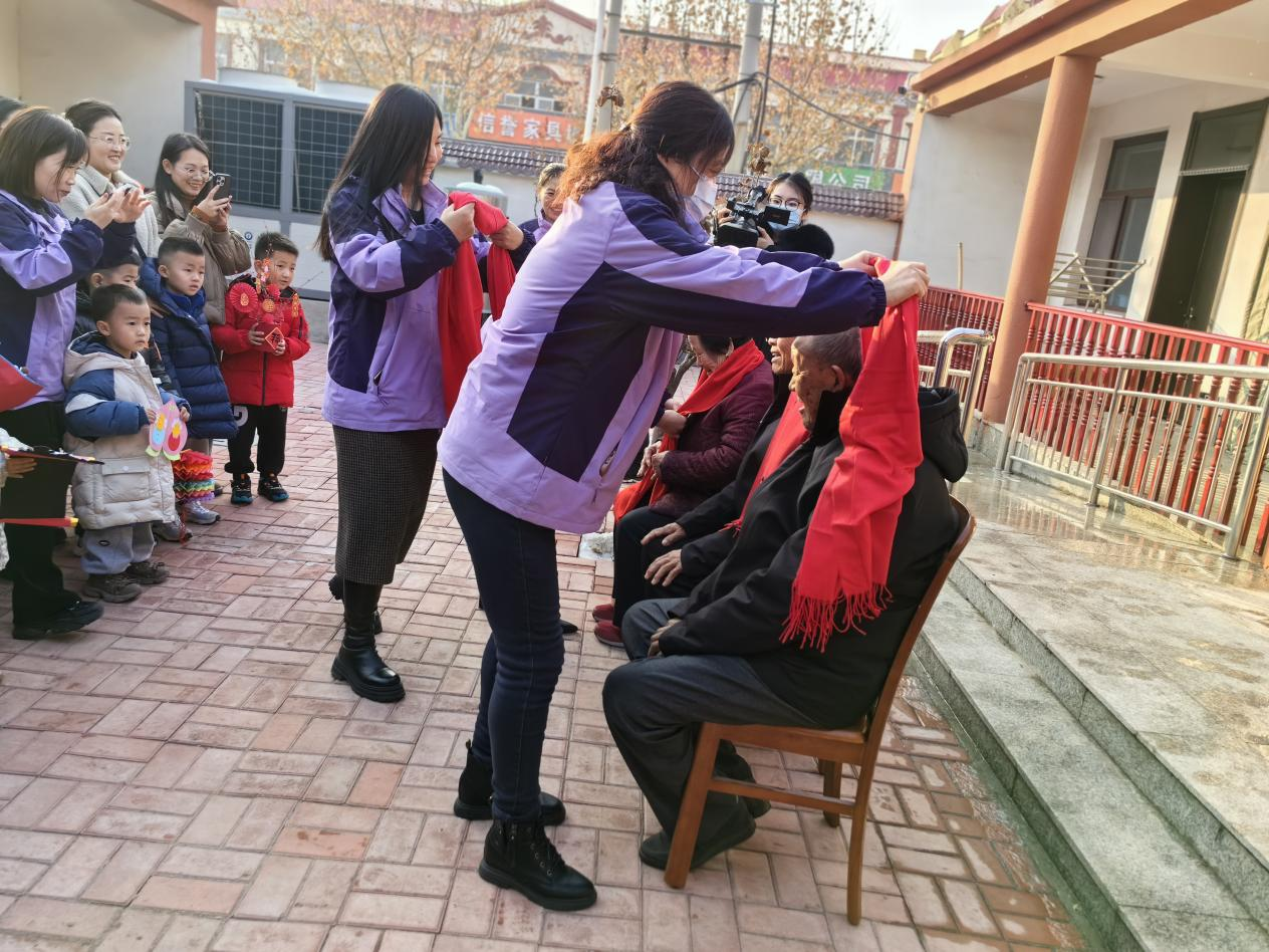 河北海兴：传递敬老心 温暖夕阳红_fororder_图片4