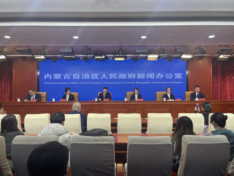 回眸2023    全区口岸货运量实现1.07亿吨_fororder_微信图片_20240104170010