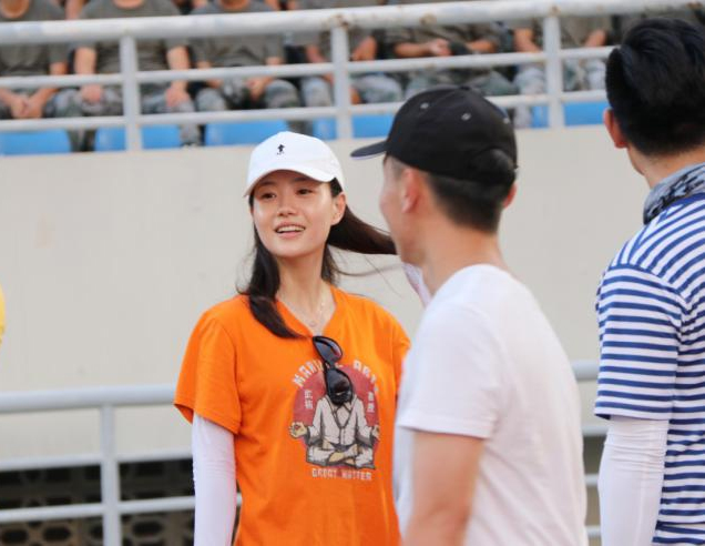 (供稿 社会广角列表 三吴大地南京 移动版)南京女教师参与军运会开幕式编创工作
