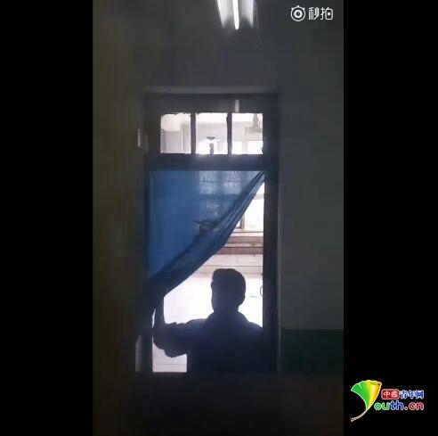 甘肃一高校频现女厕偷拍狂 省教育厅回应(图)