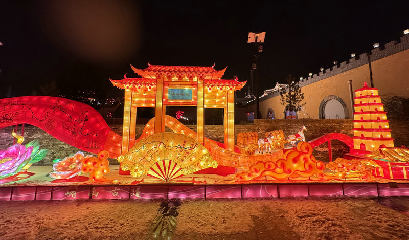 【原创】三门峡市委宣传部开展“龙腾盛世 花开中国”2024陕州灯展采风活动_fororder_陕州古城灯组 摄影 郭佳佳