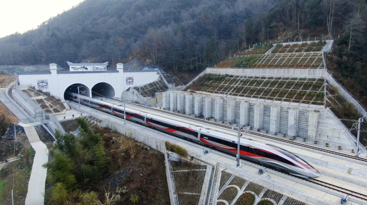 1月10日起长三角铁路实施新列车运行图，浙江人出行有哪些变化？_fororder_1744305251139342338_720px