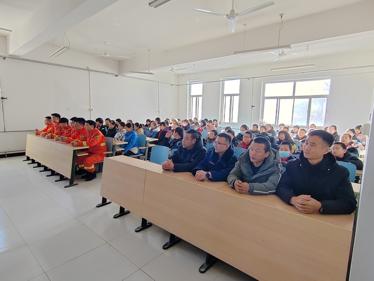 河北涞源：小手拉大手 防火进校园_fororder_1.防火知识讲座