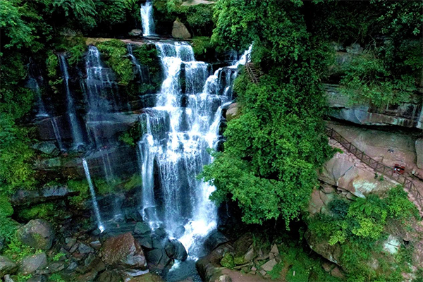 成都邛崃天台山：荧光点亮生态富_fororder_天台山旅游景区-供图-邛崃市委宣传部