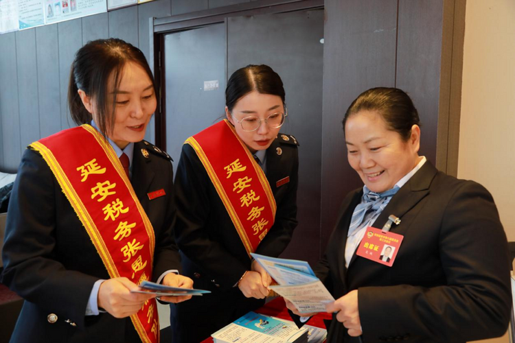 延安市税务局：推进“便民办税春风行动”走深走实  增强纳税人获得感幸福感_fororder_图片3