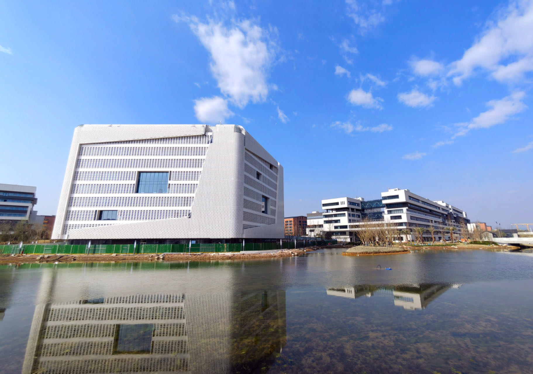 中国民用航空飞行学院天府校区在成都未来科技城投用_fororder_学院环境 供图 成都高新区党群工作部宣传处