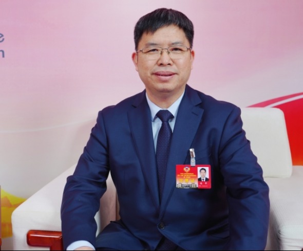 【委员谈两会】广西政协委员庞军：提升保障能力下沉服务事项  建设“15分钟医保服务圈”