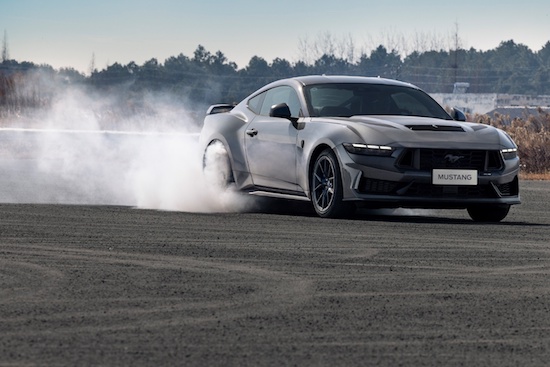 全新福特Mustang Dark Horse中规版车型动态首秀_fororder_image003