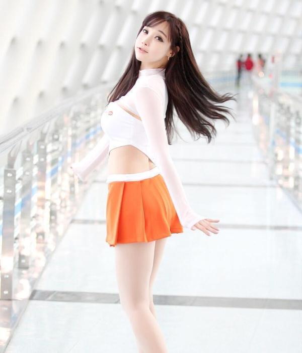 韩国人气女主播天使般面孔 娜美般火爆身材(图)