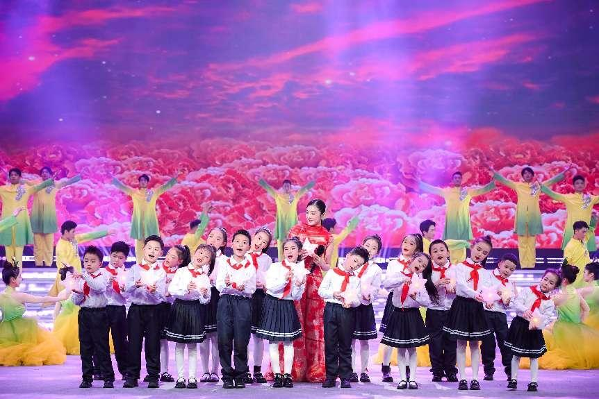 2024年四川省农民工春晚打造“川味”文化娱乐大餐_fororder_图片4