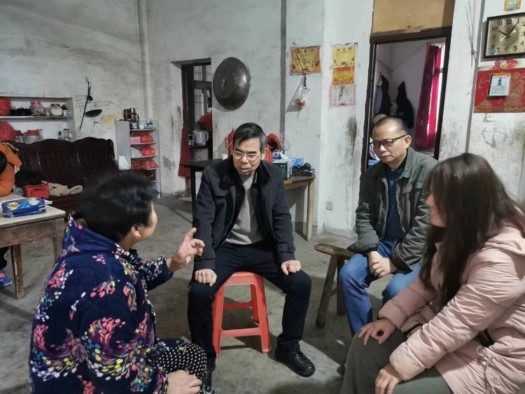 南昌工学院党委书记郭评生开展寒假暖心家访活动_fororder_图片6