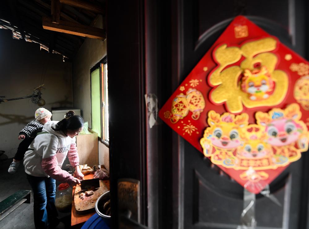 （转载）新华全媒+｜“春运母亲”们开启新生活