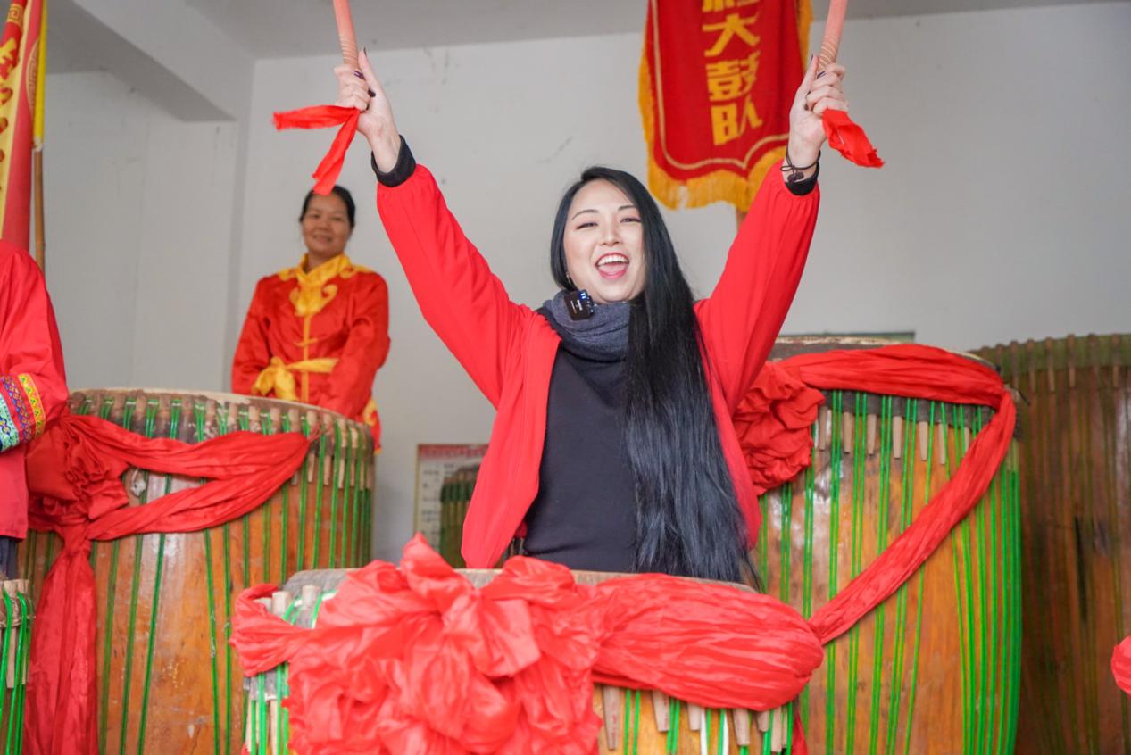 “云说壮美 钦州正当红”|广西烟墩大鼓传承千年 鼓声如雷惊艳巴西网络达人_fororder_20240206_124854