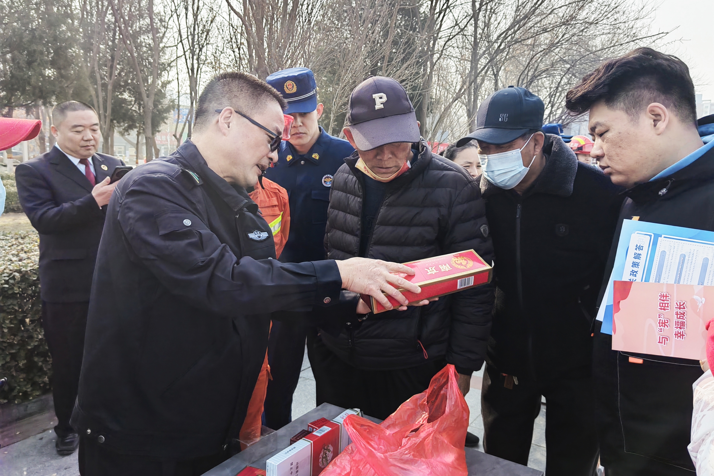 河北定兴：多措并举让群众消费无忧_fororder_002