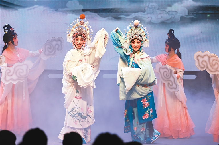当春节遇上“国潮风”