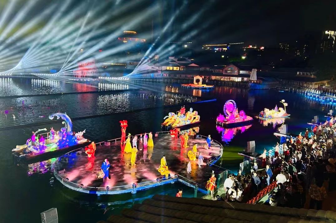 春节龙华游“火”了 文旅消费“热辣滚烫”