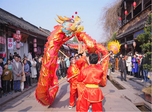 年味儿十足 成都市龙泉驿区再现“赶集”潮_fororder_未标题-4