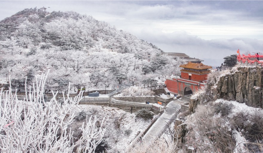 天下泰山丨雪后泰山 壮丽画卷