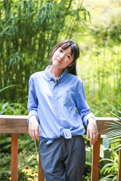 徐娇打破次元壁 “双面娇娃”玩转汉服Lolita风_娱乐_腾讯网